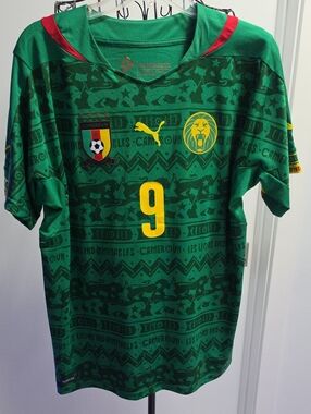 Puma Green & Yellow Cameroon Football Shirt with Red Trim #9